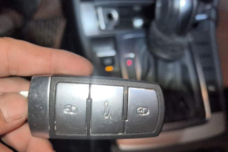 Used Volkswagen Magotan 2015 1.8TSI Luxury Model Vehicle Key
