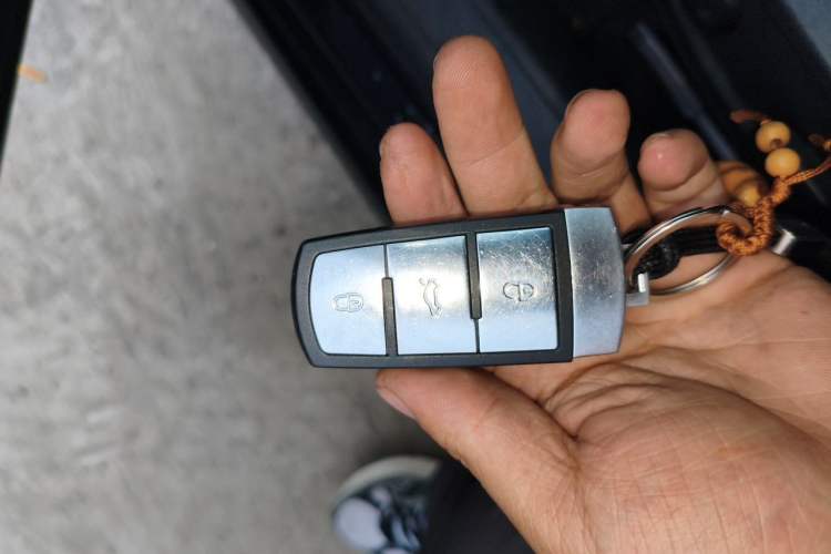 Used Volkswagen Magotan 2015 1.8TSI Advanced Model Vehicle Key