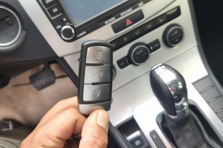Used Volkswagen Magotan 2015 1.8TSI Luxury Model Vehicle Key