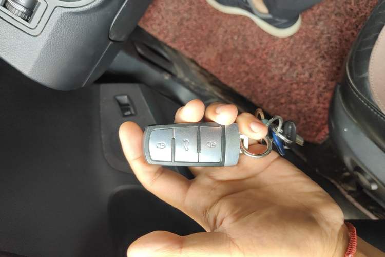 Used Volkswagen Magotan 2015 2.0 TSI Luxury Model Vehicle Key