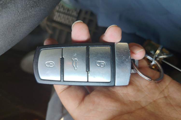 Used Volkswagen Magotan 2015 1.8TSI Luxury Model Vehicle Key