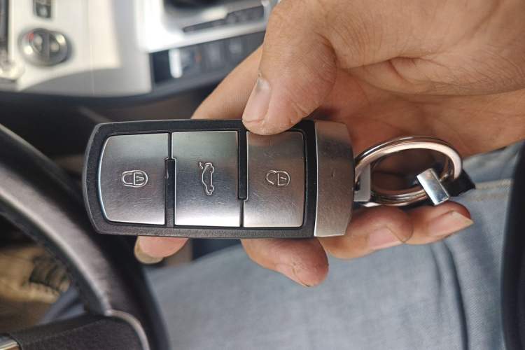 Used Volkswagen Magotan 2015 1.8TSI Advanced Model Vehicle Key