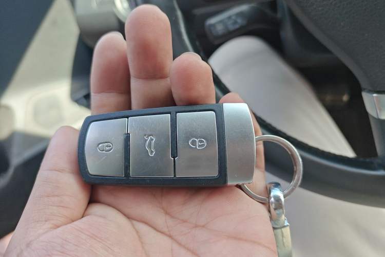 Used Volkswagen Magotan 2015 2.0 TSI Prestige Model Vehicle Key
