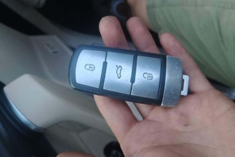 Used Volkswagen Magotan 2015 1.8TSI Advanced Model Vehicle Key