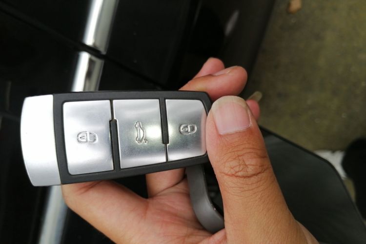 Used Volkswagen Magotan 2015 1.8TSI Luxury Model Vehicle Key