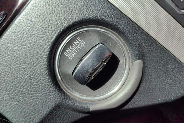 Used Volkswagen Magotan 2015 2.0 TSI Prestige Model Vehicle Key