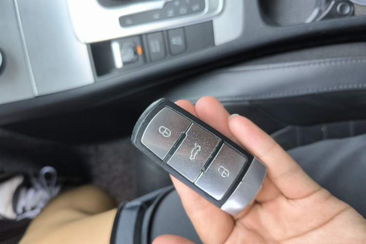 Used Volkswagen Magotan 2015 1.8TSI Advanced Model Vehicle Key