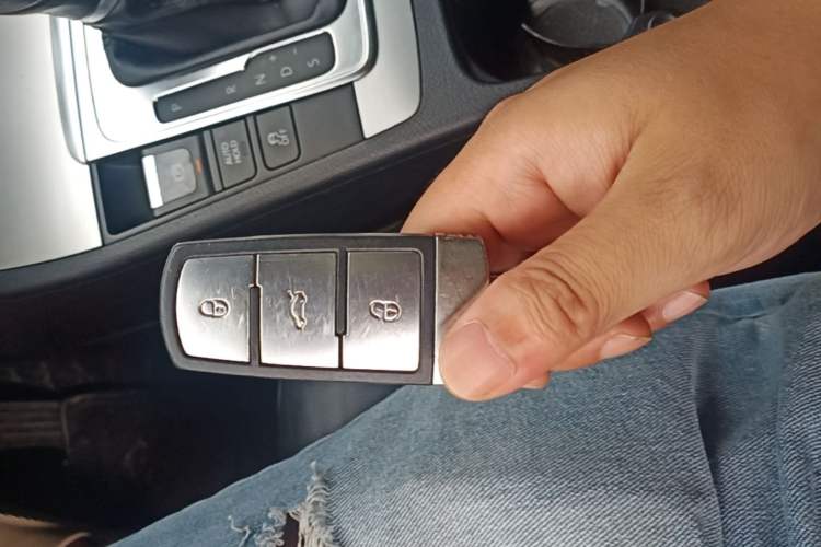 Used Volkswagen Magotan 2015 1.8TSI Advanced Model Vehicle Key