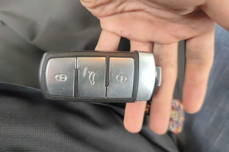 Used Volkswagen Magotan 2015 2.0 TSI Prestige Model Vehicle Key