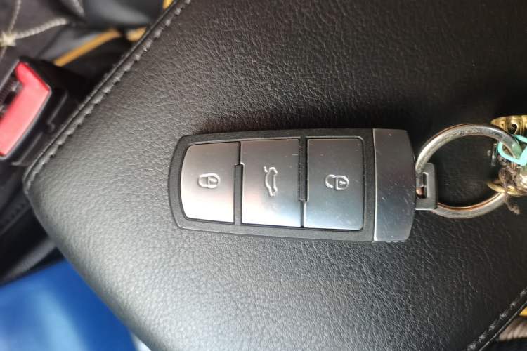 Used Volkswagen Magotan 2015 1.8TSI Advanced Model Vehicle Key