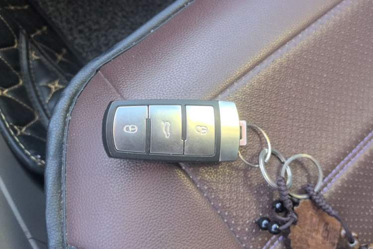 Used Volkswagen Magotan 2015 1.8TSI Luxury Model Vehicle Key