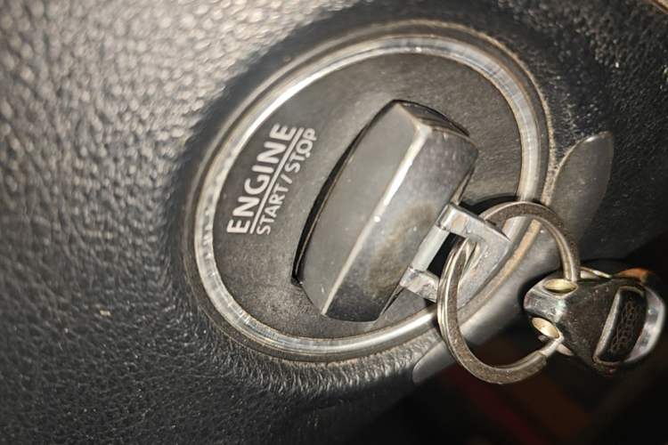 Used Volkswagen Magotan 2015 1.8TSI Advanced Model Vehicle Key