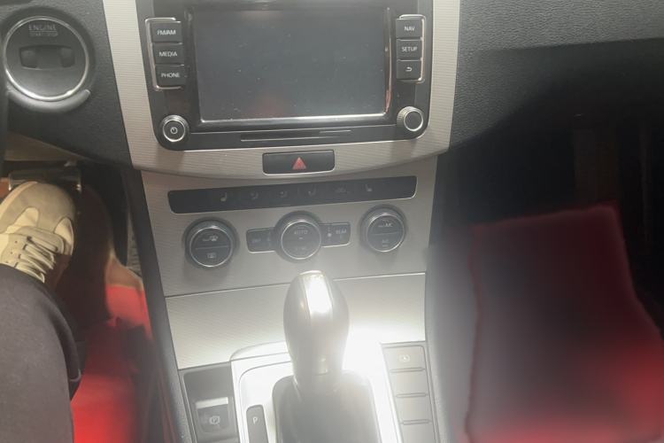 Used Volkswagen Magotan 2015 Revised 1.8TSI Prestige Version Audio And AC Panel