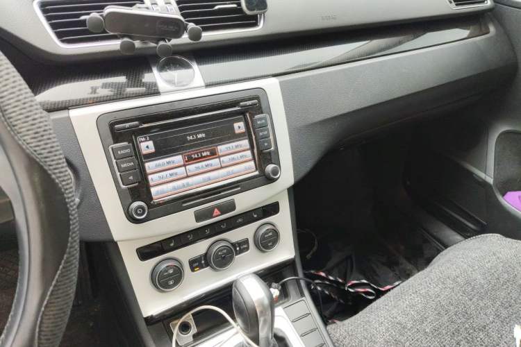 Used Volkswagen Magotan 2015 Revised Version 2.0 TSI Luxury Edition Audio And AC Panel