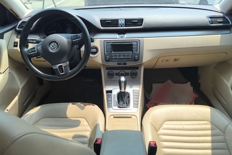 Used Volkswagen Magotan 2015 1.8TSI Advanced Model Center Console