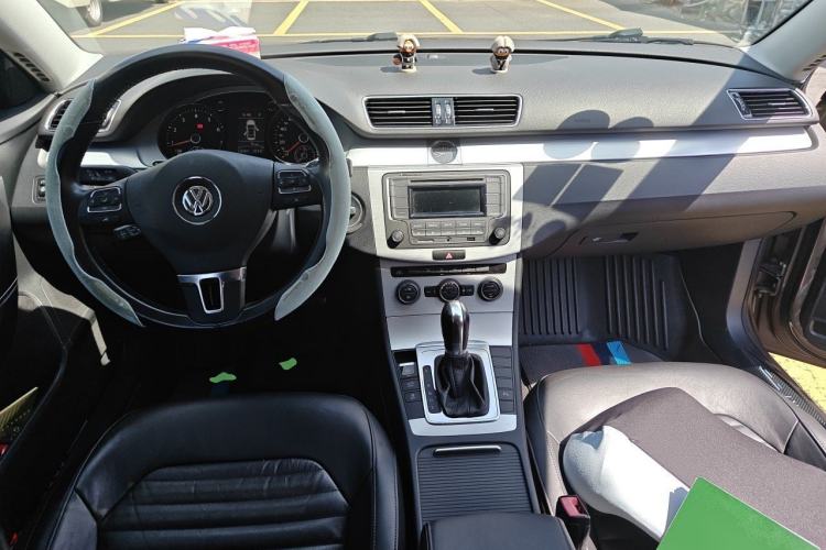 Used Volkswagen Magotan 2015 1.8TSI Advanced Model Center Console