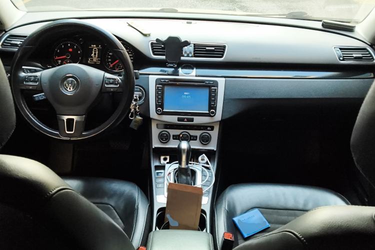Used Volkswagen Magotan 2015 1.8TSI Luxury Model Center Console