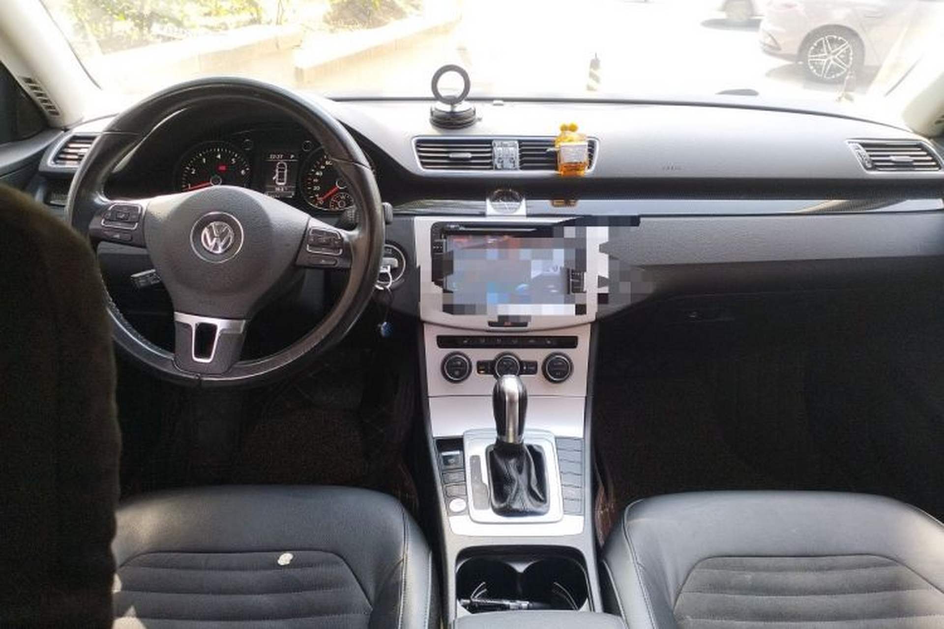 Used Volkswagen Magotan 2015 Revised Version 2.0 TSI Luxury Edition Center Console