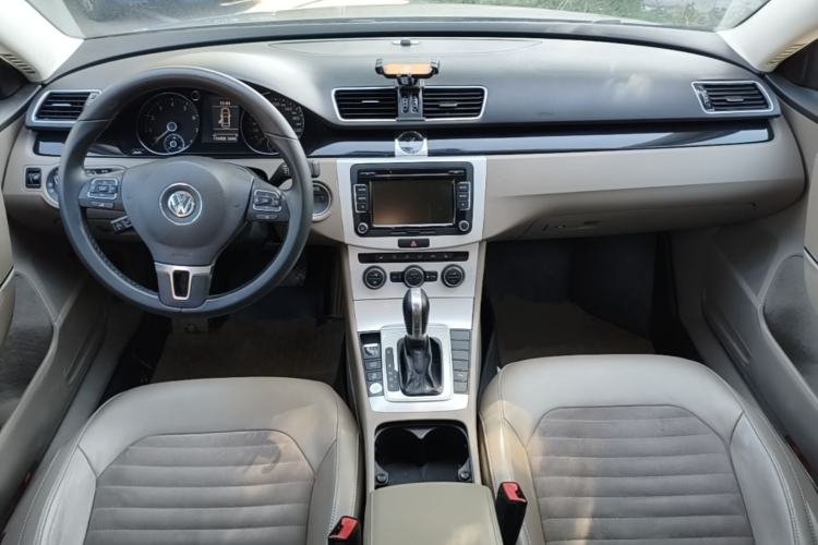 Used Volkswagen Magotan 2015 1.8TSI Luxury Model Center Console