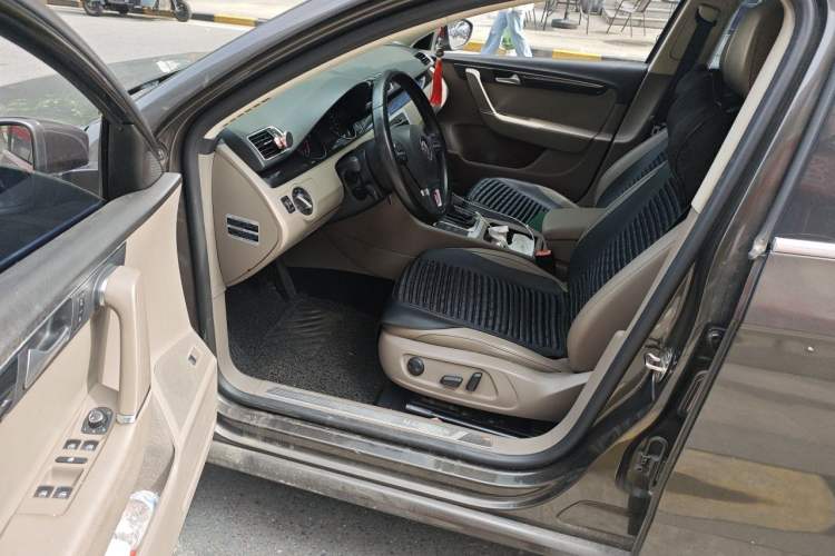 Used Volkswagen Magotan 2015 Facelift 1.8TSI Luxury Model Driver Seat