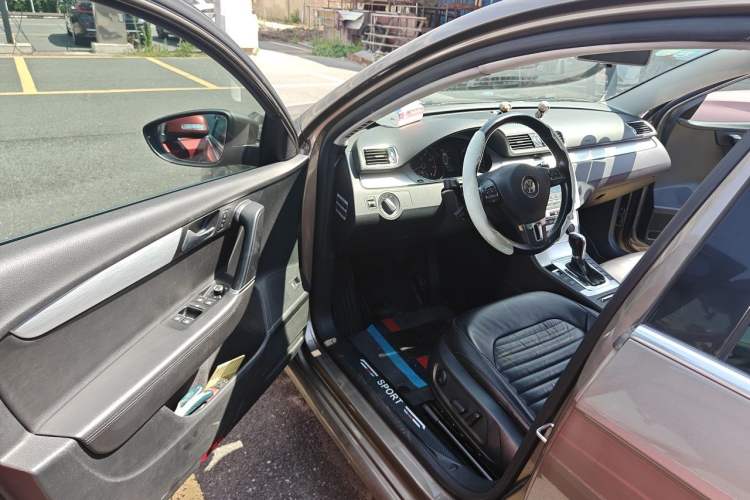 Used Volkswagen Magotan 2015 1.8TSI Advanced Model Driver Seat