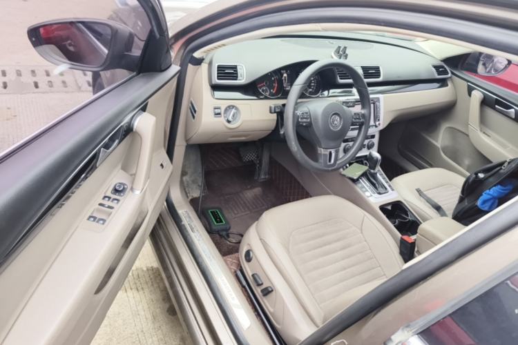 Used Volkswagen Magotan 2015 Facelift 1.8TSI Luxury Model Driver Seat