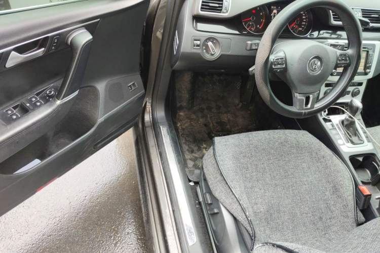 Used Volkswagen Magotan 2015 Revised Version 2.0 TSI Luxury Edition Driver Seat