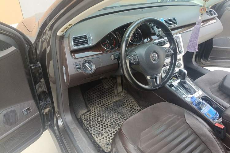 Used Volkswagen Magotan 2015 Travel Edition 2.0 TSI Comfort Version Driver Seat