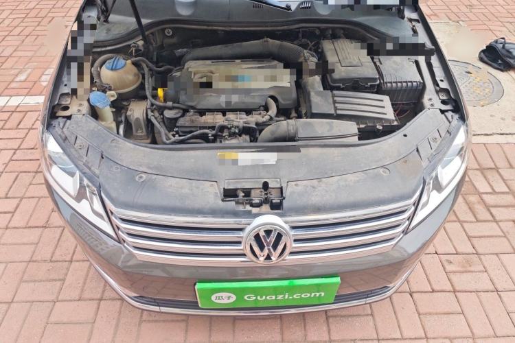 Used Volkswagen Magotan 2015 Facelift 1.8TSI Luxury Model Engine Bay