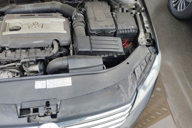 Used Volkswagen Magotan 2015 Revised Version 2.0 TSI Luxury Edition Engine Bay Left