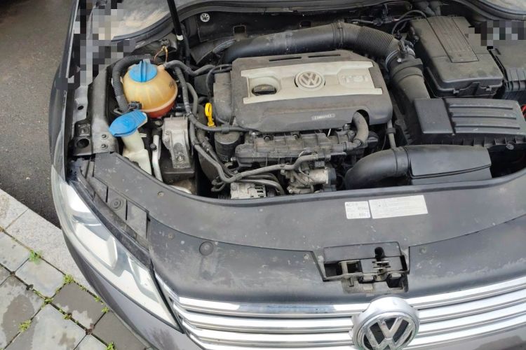 Used Volkswagen Magotan 2015 Revised Version 2.0 TSI Luxury Edition Engine Bay Right