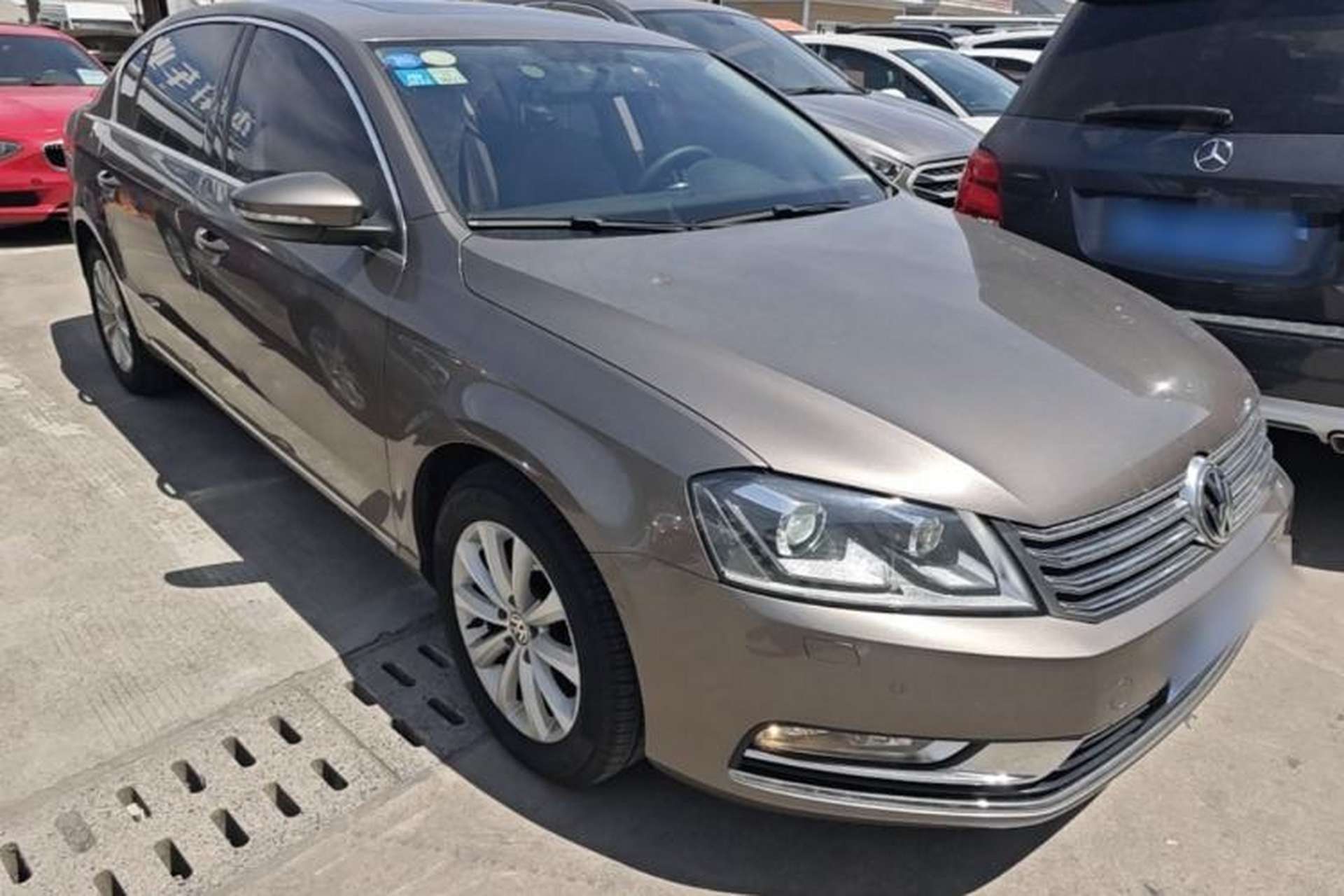 Used Volkswagen Magotan 2015 Facelift 1.8TSI Luxury Model Exterior 1