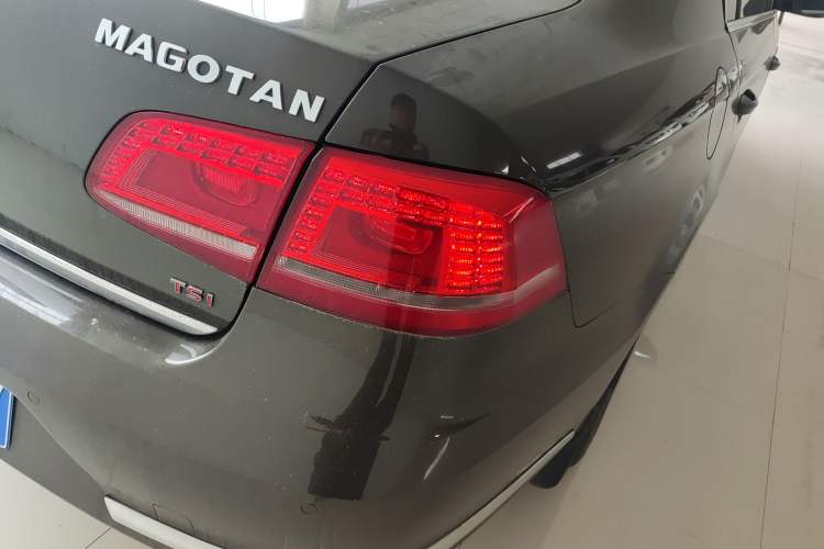 Used Volkswagen Magotan 2015 2.0 TSI Luxury Model Exterior 1