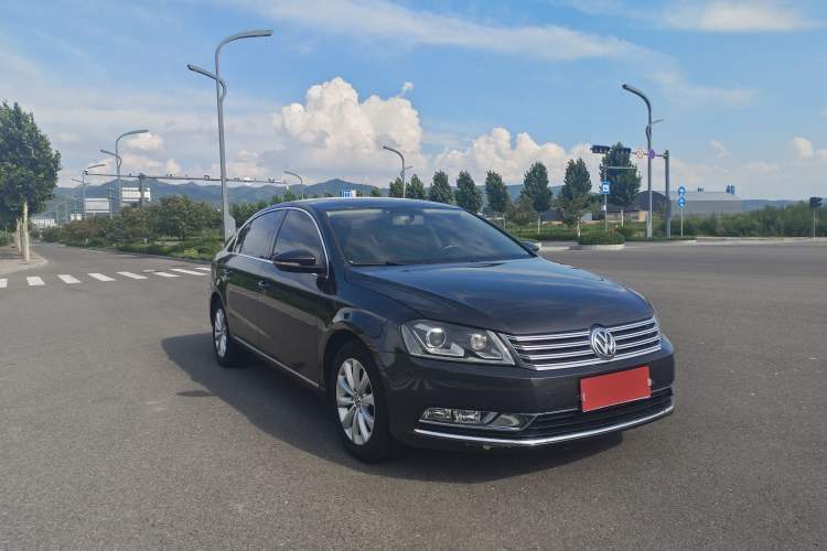 Used Volkswagen Magotan 2015 1.8TSI Luxury Model Exterior 2