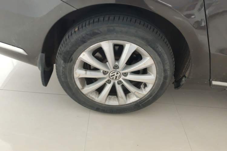 Used Volkswagen Magotan 2015 2.0 TSI Luxury Model Exterior 3