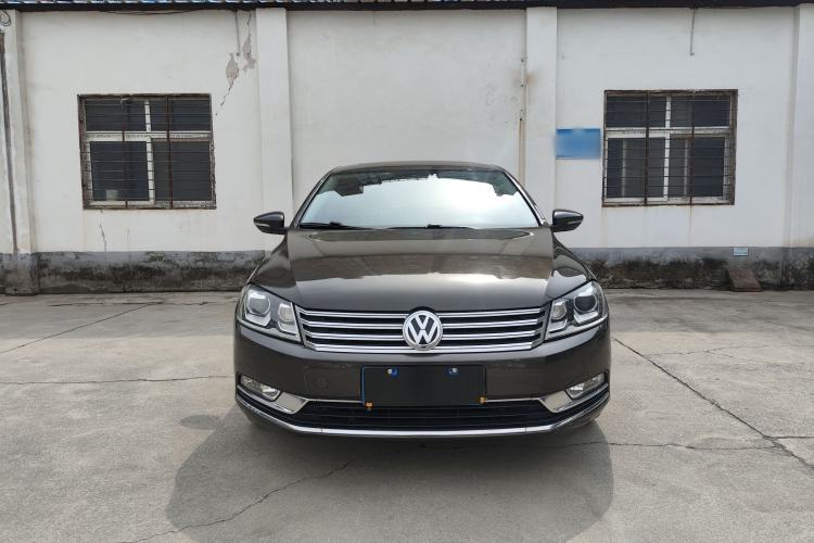Used Volkswagen Magotan 2015 2.0 TSI Luxury Model Exterior 4