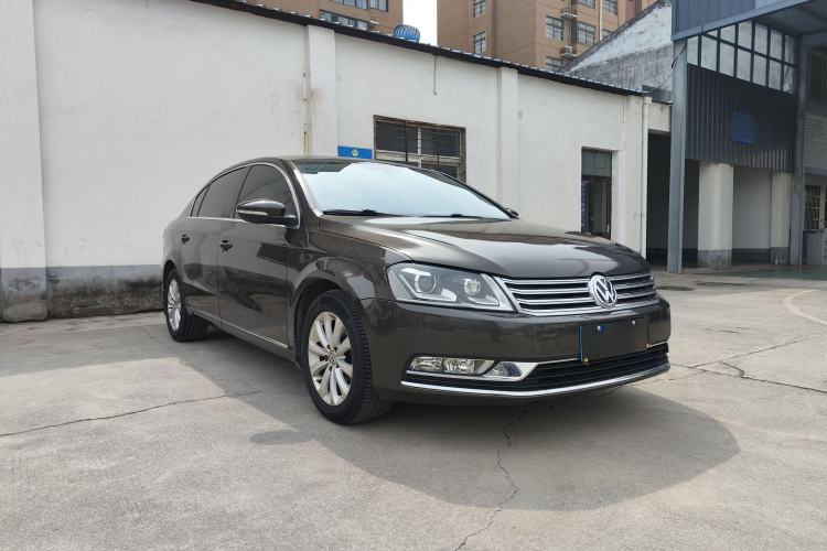 Used Volkswagen Magotan 2015 2.0 TSI Luxury Model Exterior 5