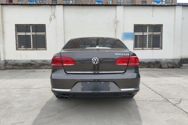 Used Volkswagen Magotan 2015 2.0 TSI Luxury Model Exterior 7