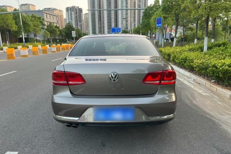 Used Volkswagen Magotan 2015 Facelift 1.8TSI Luxury Model Exterior 7