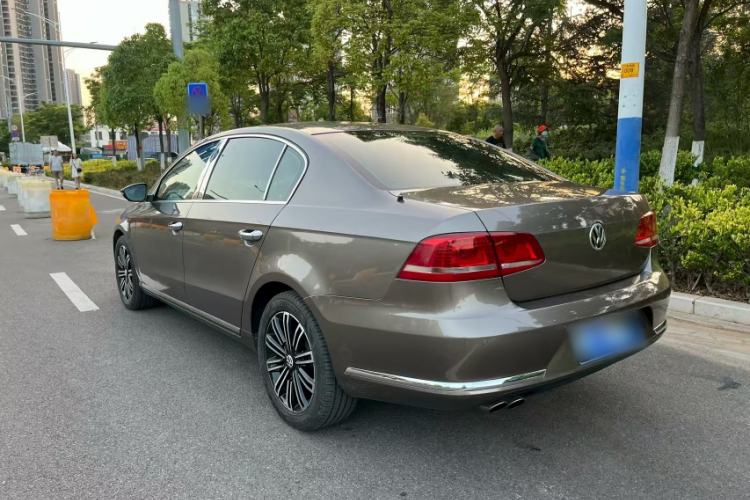 Used Volkswagen Magotan 2015 Facelift 1.8TSI Luxury Model Exterior 9