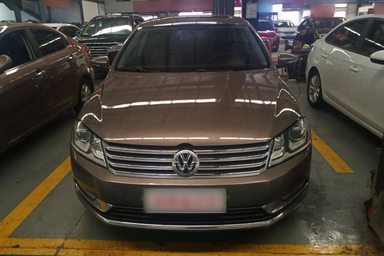 Used Volkswagen Magotan 2015 1.8TSI Luxury Model Front