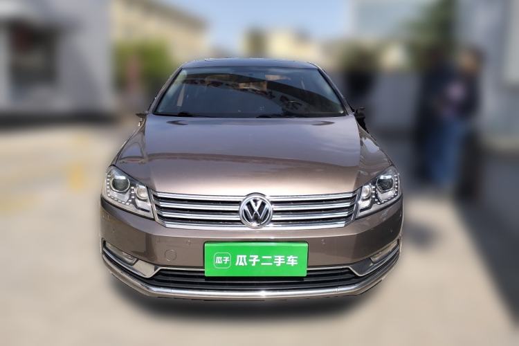 Used Volkswagen Magotan 2015 Revised Version 2.0 TSI Luxury Edition Front