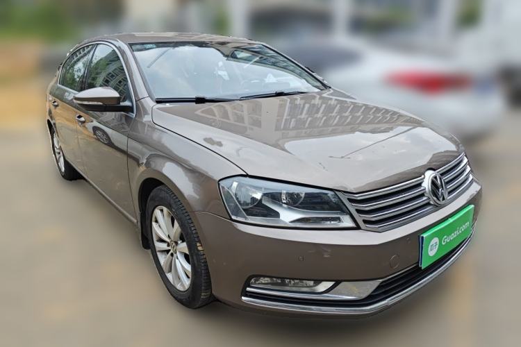 Used Volkswagen Magotan 2015 1.8TSI Advanced Model Front Right 45 Deg