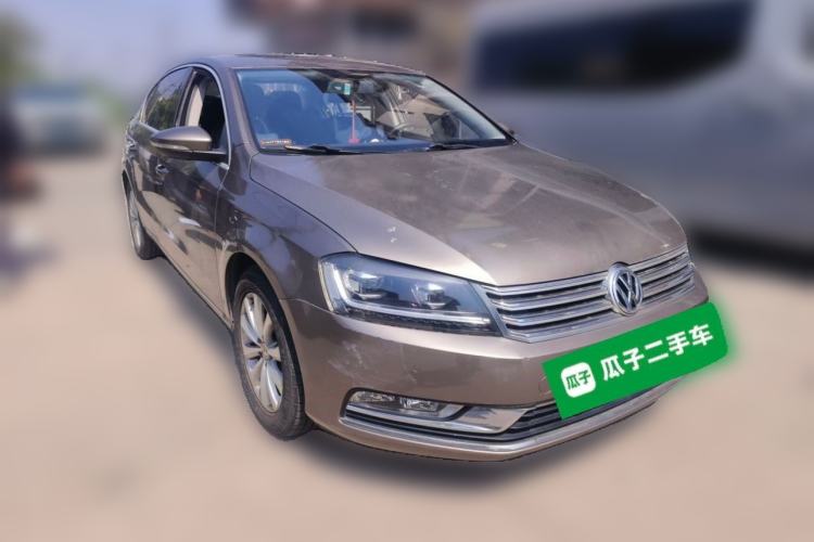Used Volkswagen Magotan 2015 1.8TSI Advanced Model Front Right 45 Deg