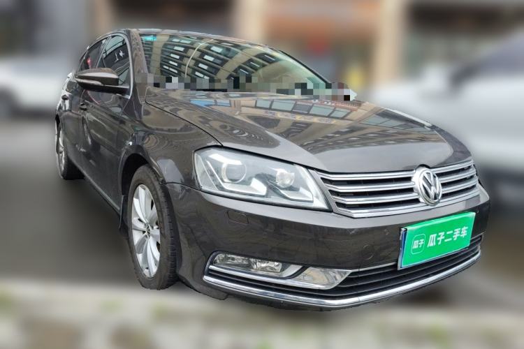 Used Volkswagen Magotan 2015 Revised Version 2.0 TSI Luxury Edition Front Right 45 Deg