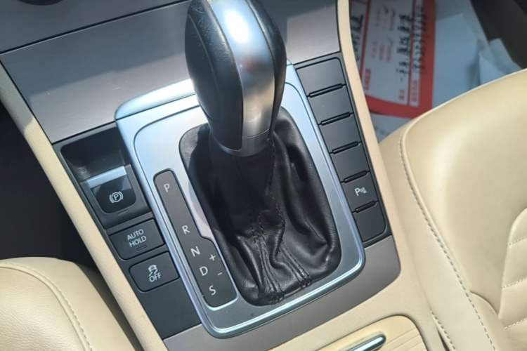Used Volkswagen Magotan 2015 1.8TSI Advanced Model Gear Lever