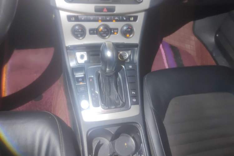 Used Volkswagen Magotan 2015 1.8TSI Prestige Model Gear Lever