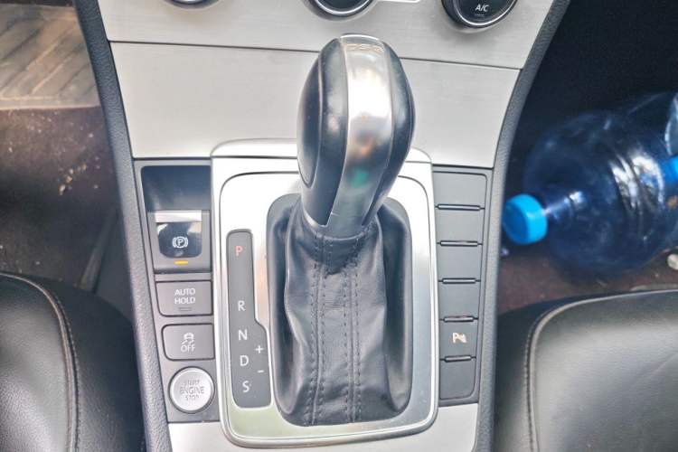 Used Volkswagen Magotan 2015 Facelift 1.8TSI Luxury Model Gear Lever