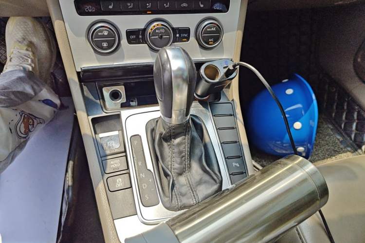Used Volkswagen Magotan 2015 1.8TSI Luxury Model Gear Lever