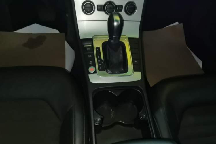 Used Volkswagen Magotan 2015 Facelift 1.8TSI Luxury Model Gear Lever